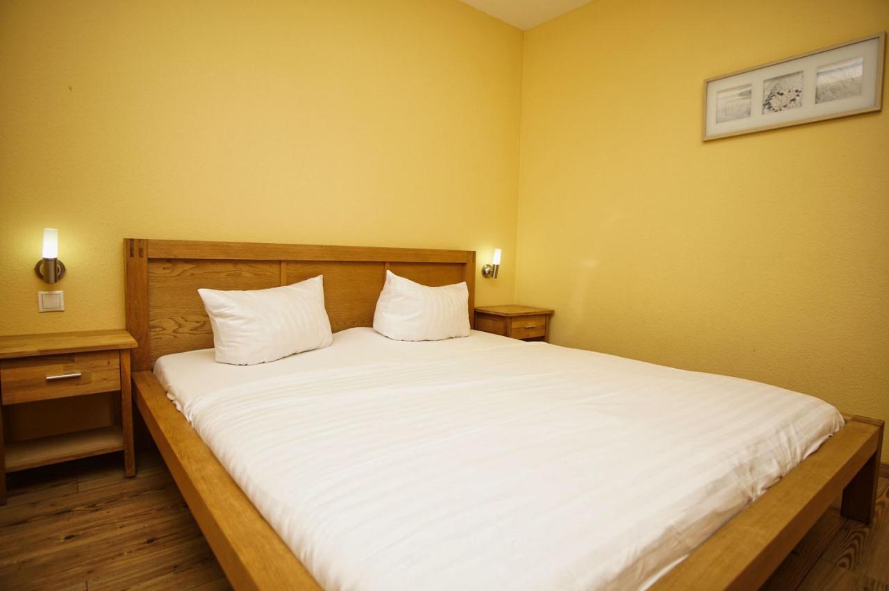 Schicke Fewo Mit Terrasse, Gratis Nutzung Vom Ahoi Erlebnisbad Und Sauna In Sellin - Haus De Niege Wech Fewo 02 蒂索 外观 照片