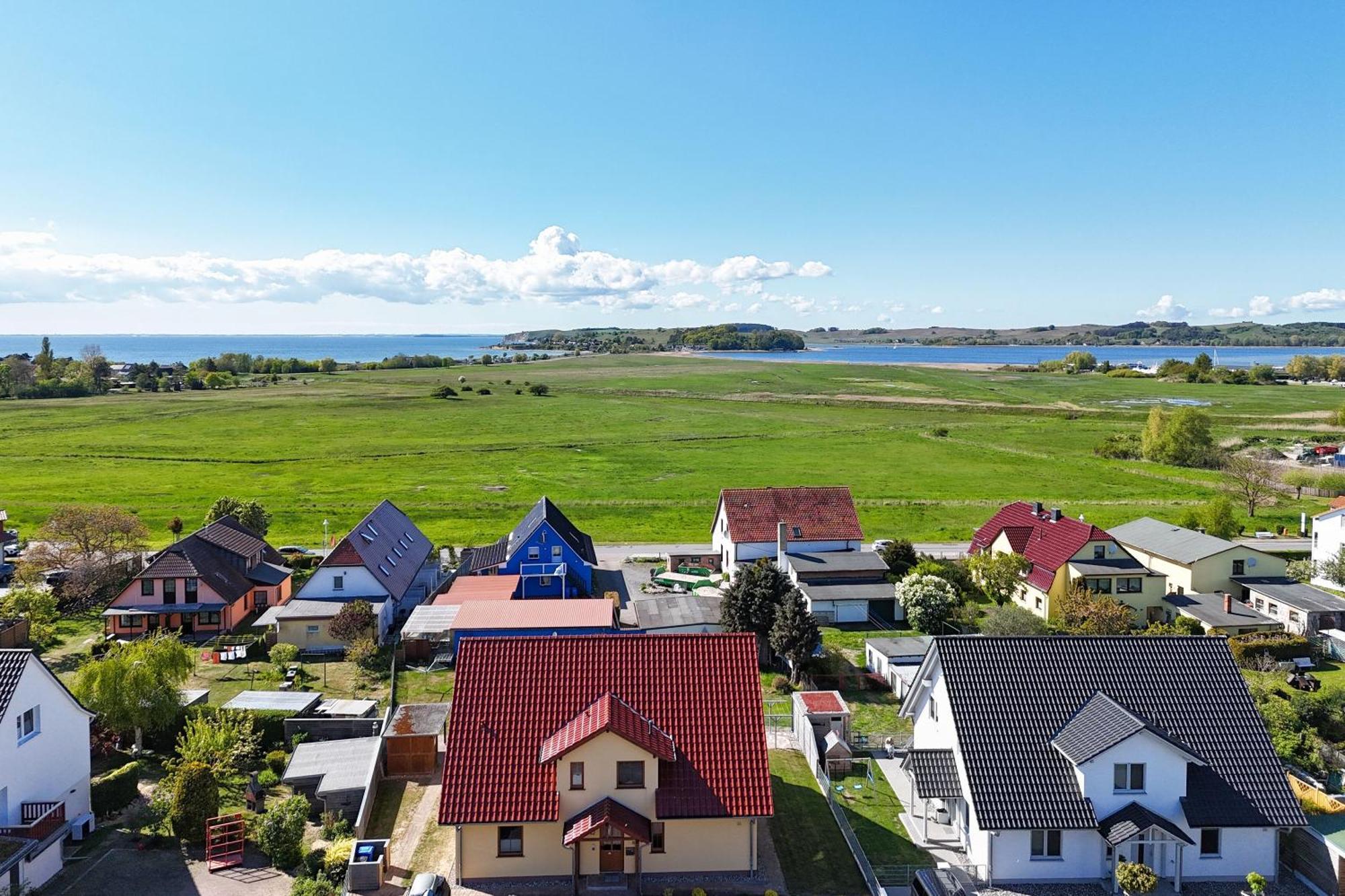 Schicke Fewo Mit Terrasse, Gratis Nutzung Vom Ahoi Erlebnisbad Und Sauna In Sellin - Haus De Niege Wech Fewo 02 蒂索 外观 照片